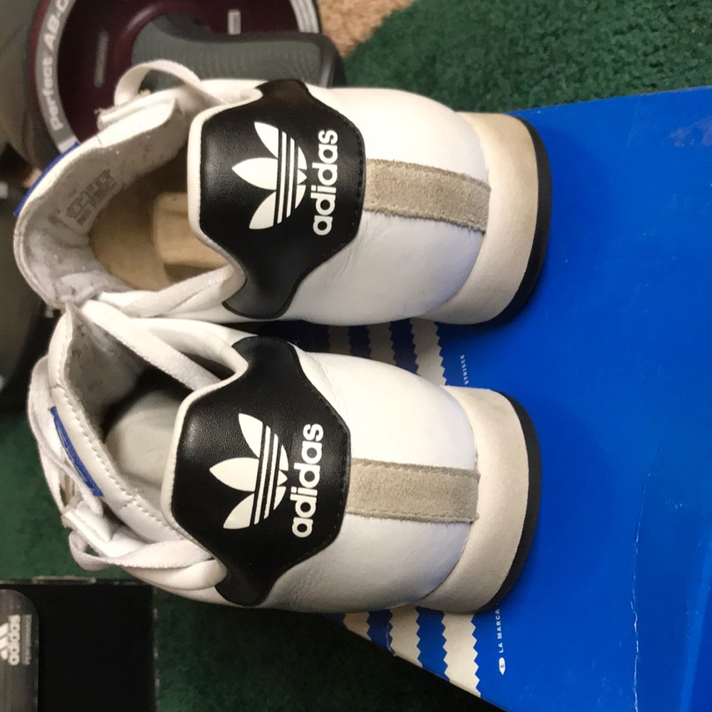 Addidas - Picture 4 of 5